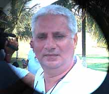 35Pinha.jpg (8212 bytes)