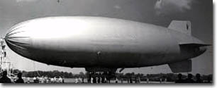 blimp.jpg (6344 bytes)